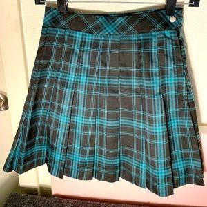 H&M pleated skirt